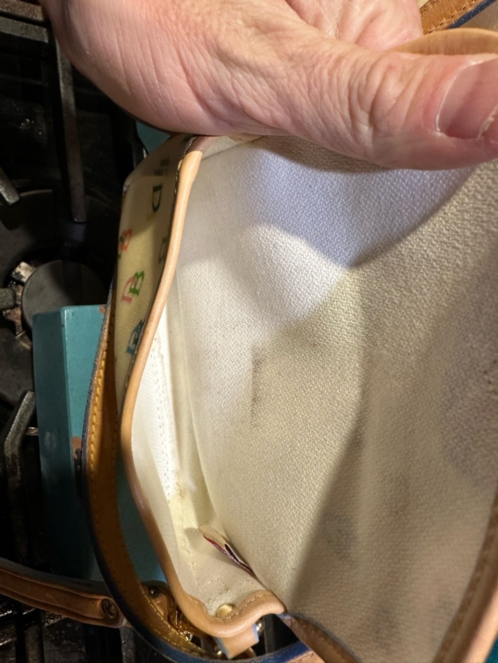 Dooney & Bourke Cream Multicolor DB Logo Tote with Matching Pouch - Picture 10 of 12